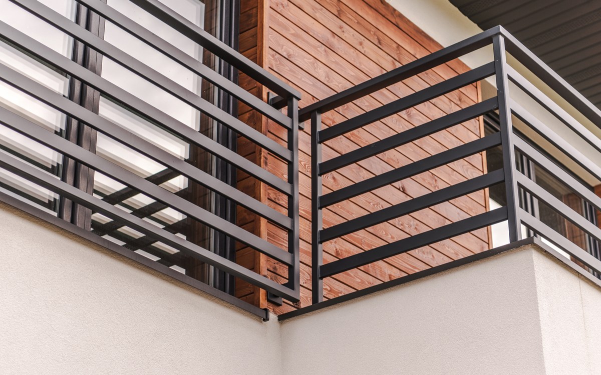 Modern Residential Balcony painting metal surfaces - railing
