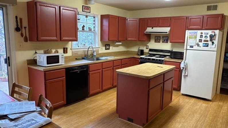 cabinet painting project in herndon va