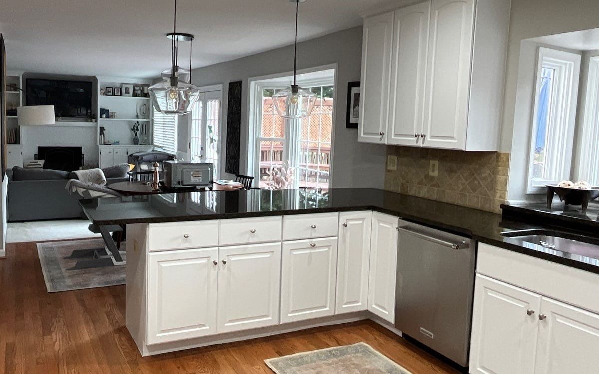 cost to paint kitchen cabinets